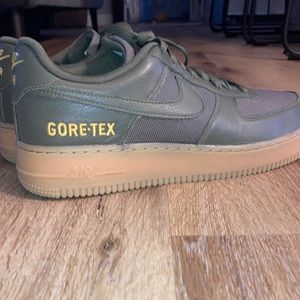 Army green gore-Tex af1’s